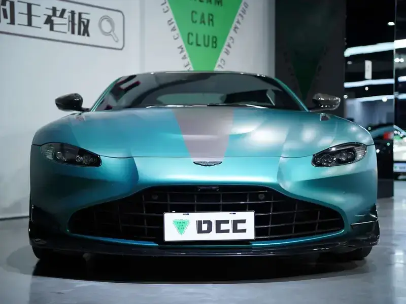 2022 Aston Martin Vantage с пробегом 32 800 км