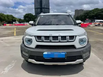 2016 BAIC Beijing Offroad BJ20 с пробегом 80 000 км
