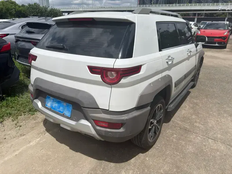 2016 BAIC Beijing Offroad BJ20 с пробегом 80 000 км