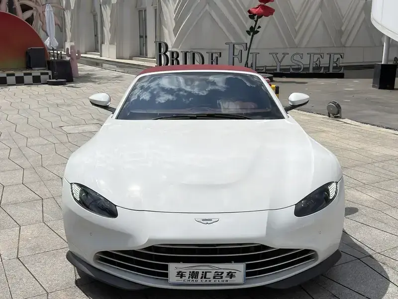 2020 Aston Martin Vantage с пробегом 29 000 км