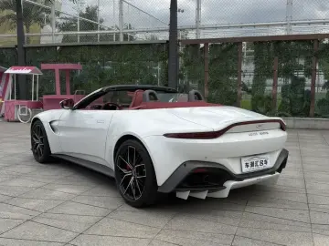 2020 Aston Martin Vantage с пробегом 29 000 км