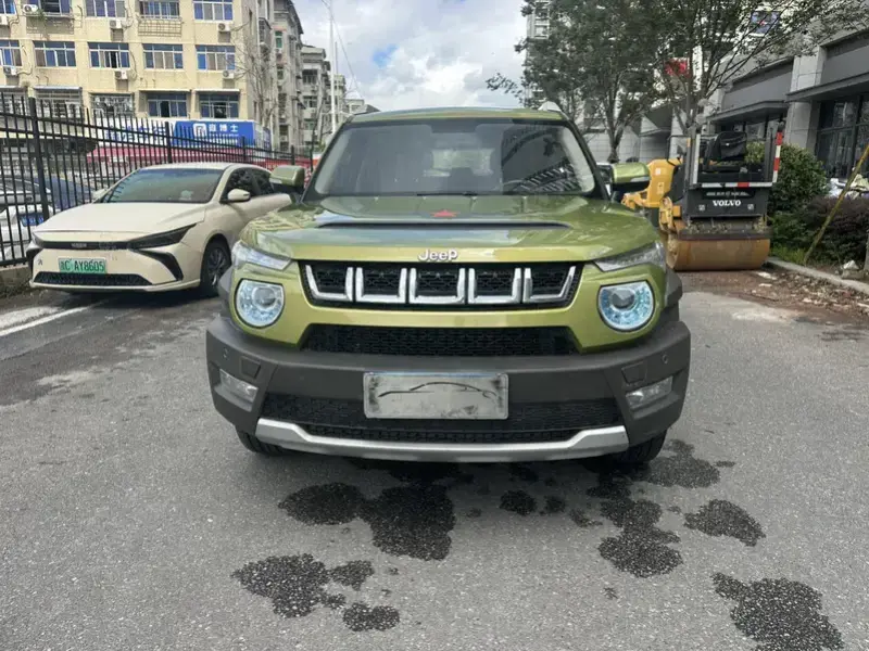 2016 BAIC Beijing Offroad BJ20 с пробегом 70 000 км