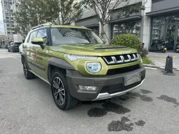 2016 BAIC Beijing Offroad BJ20 с пробегом 70 000 км