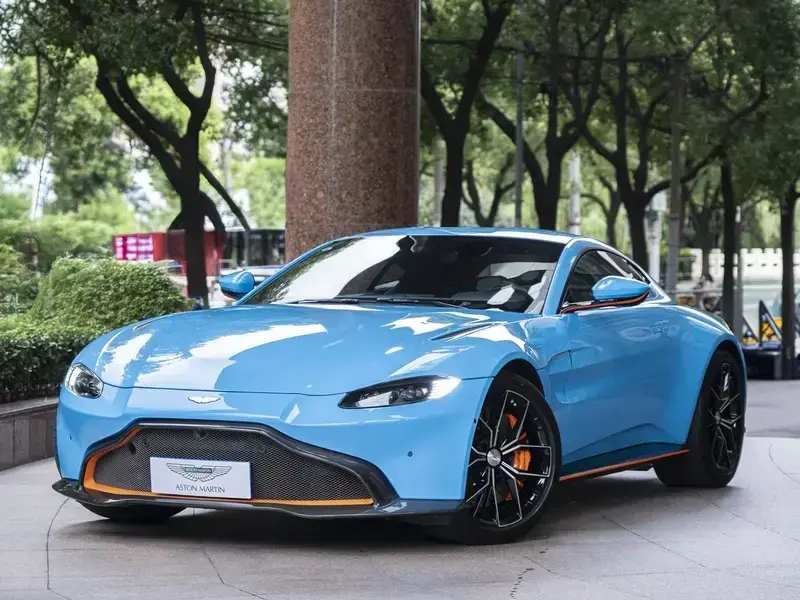 2020 Aston Martin Vantage с пробегом 11 000 км