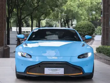 2020 Aston Martin Vantage с пробегом 11 000 км