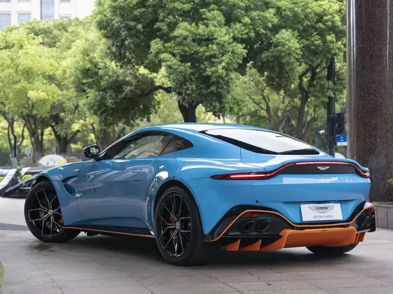 2020 Aston Martin Vantage с пробегом 11 000 км