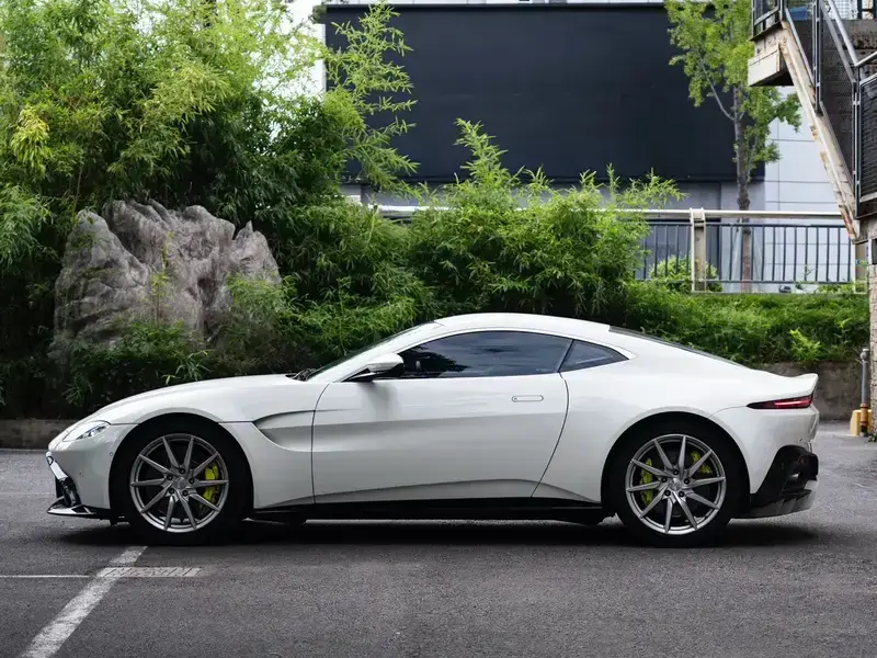 2018 Aston Martin Vantage с пробегом 34 600 км