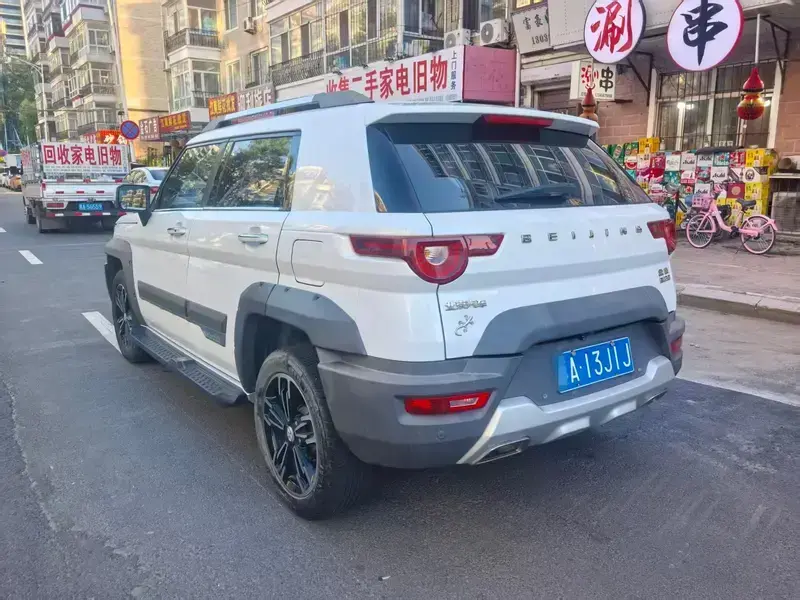 2016 BAIC Beijing Offroad BJ20 с пробегом 120 000 км