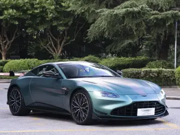2023 Aston Martin Vantage с пробегом 6 000 км