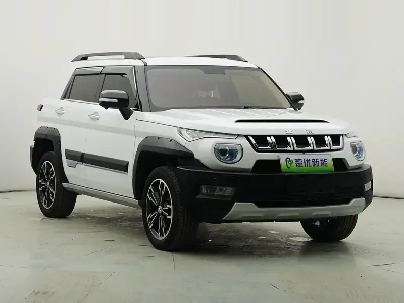2018 BAIC Beijing Offroad BJ20 с пробегом 160 000 км