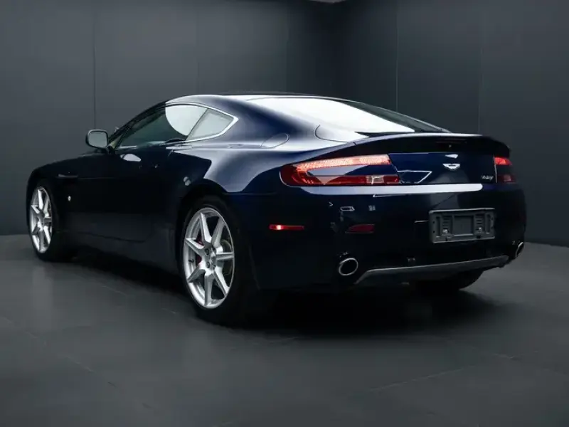 2007 Aston Martin Vantage с пробегом 32 000 км