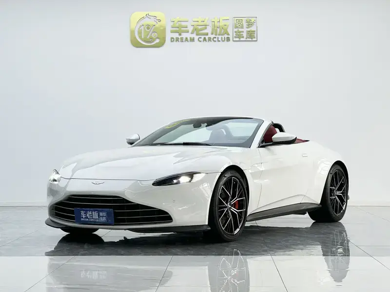 2022 Aston Martin Vantage с пробегом 31 400 км