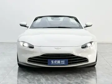 2022 Aston Martin Vantage с пробегом 31 400 км