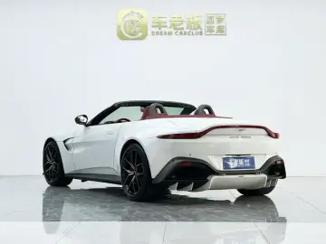 2022 Aston Martin Vantage с пробегом 31 400 км