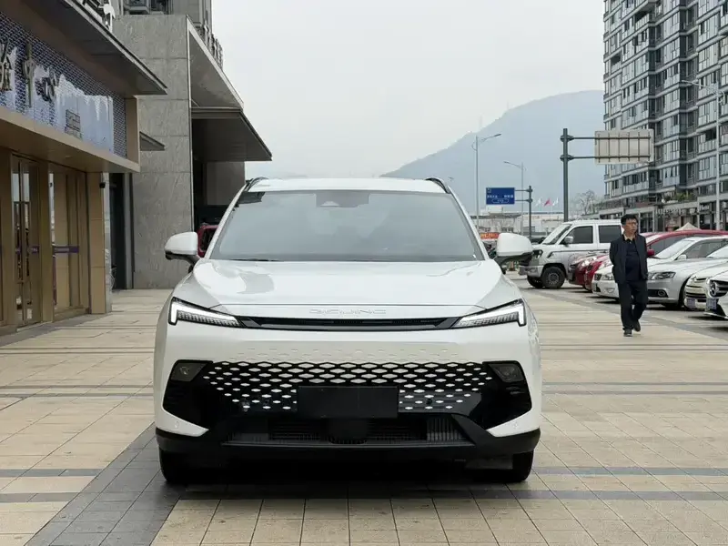 2023 BAIC Mofang с пробегом 39 000 км