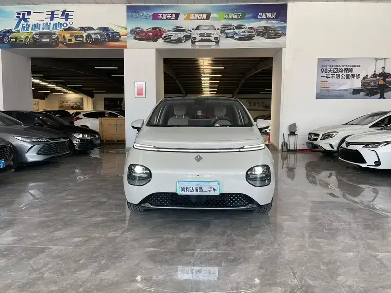 2023 Baojun Cloud с пробегом 13 000 км