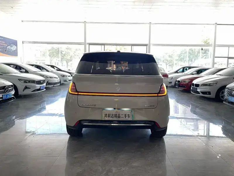 2023 Baojun Cloud с пробегом 13 000 км