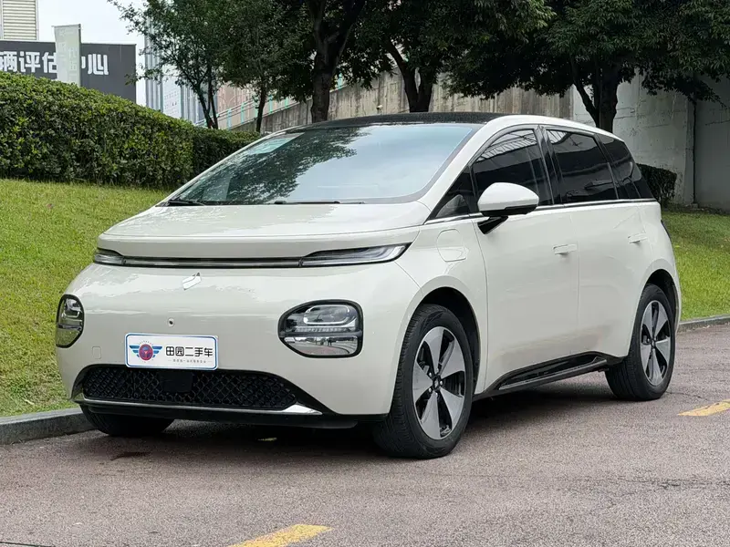 2023 Baojun Cloud с пробегом 31 000 км