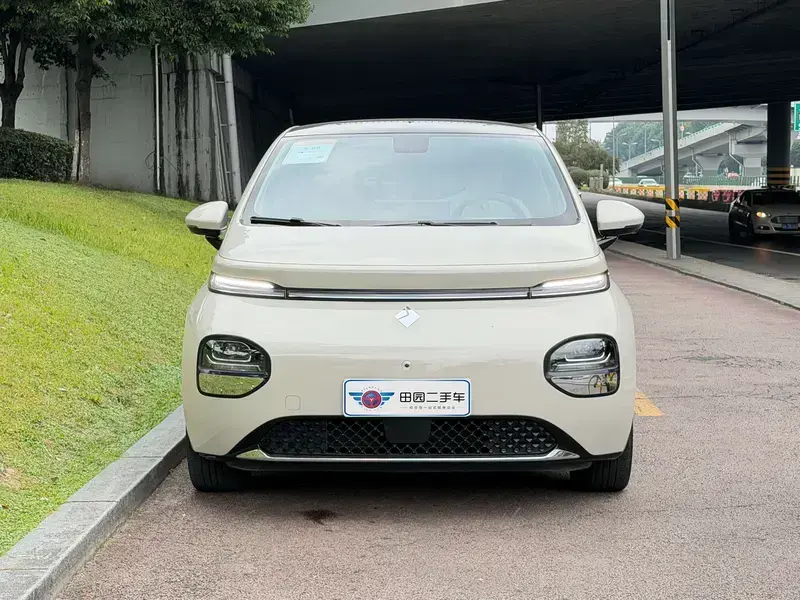 2023 Baojun Cloud с пробегом 31 000 км