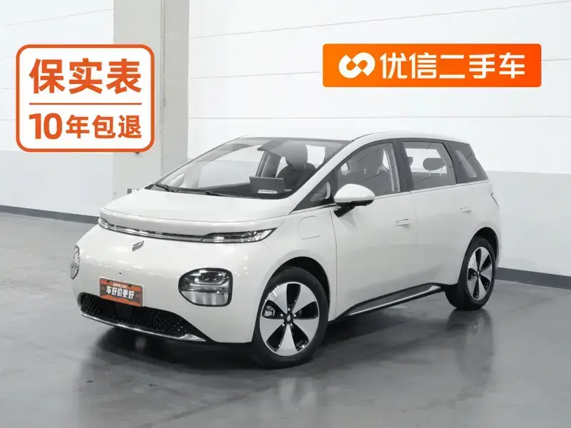 2023 Baojun Cloud с пробегом 39 400 км
