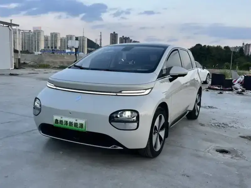 2023 Baojun Cloud с пробегом 60 000 км