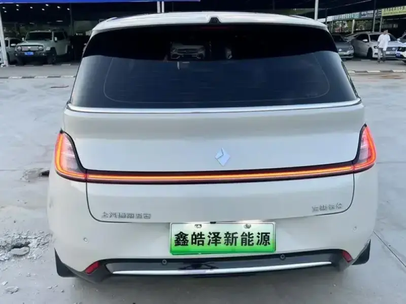2023 Baojun Cloud с пробегом 60 000 км