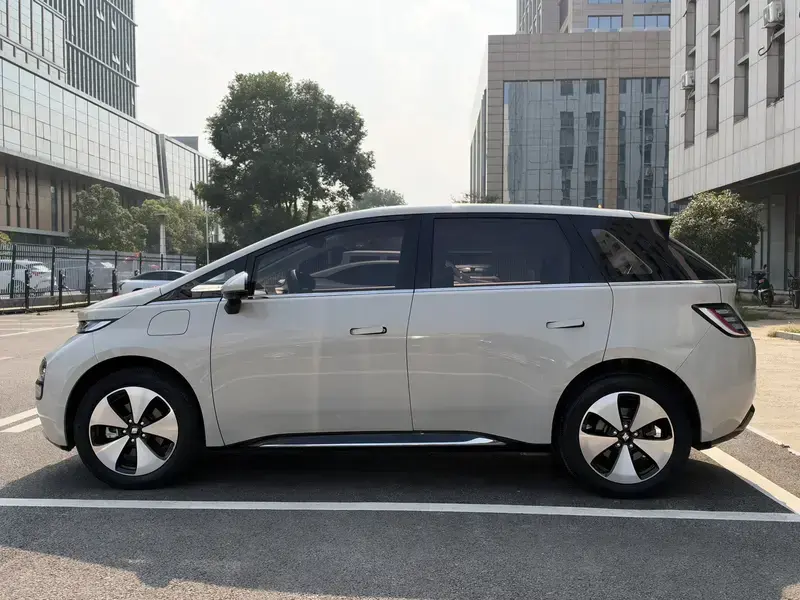 2023 Baojun Cloud с пробегом 38 000 км