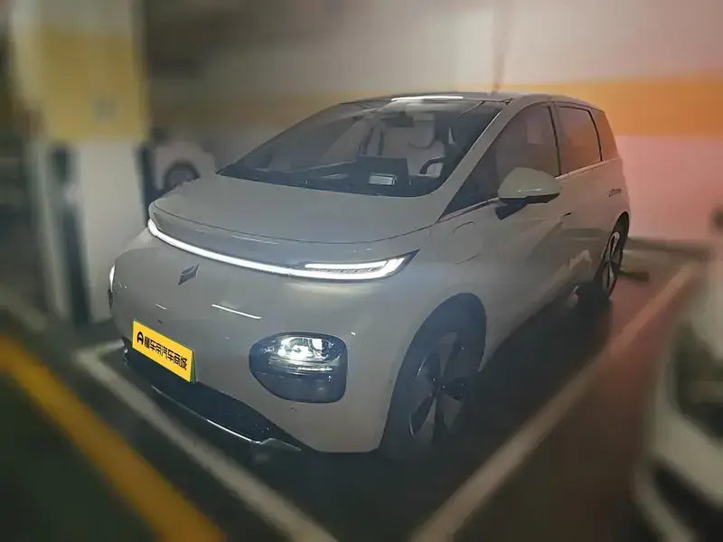 2023 Baojun Cloud с пробегом 24 600 км