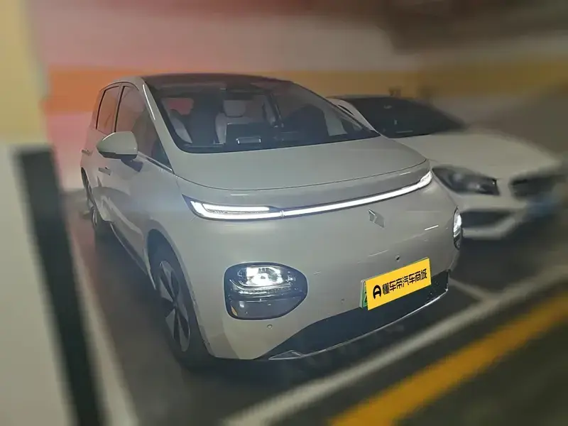 2023 Baojun Cloud с пробегом 24 600 км