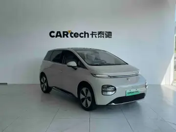 2023 Baojun Cloud с пробегом 25 000 км