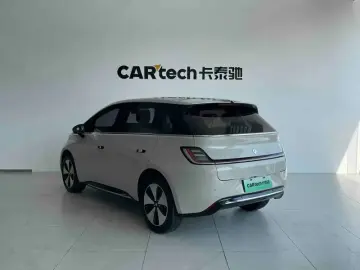 2023 Baojun Cloud с пробегом 25 000 км