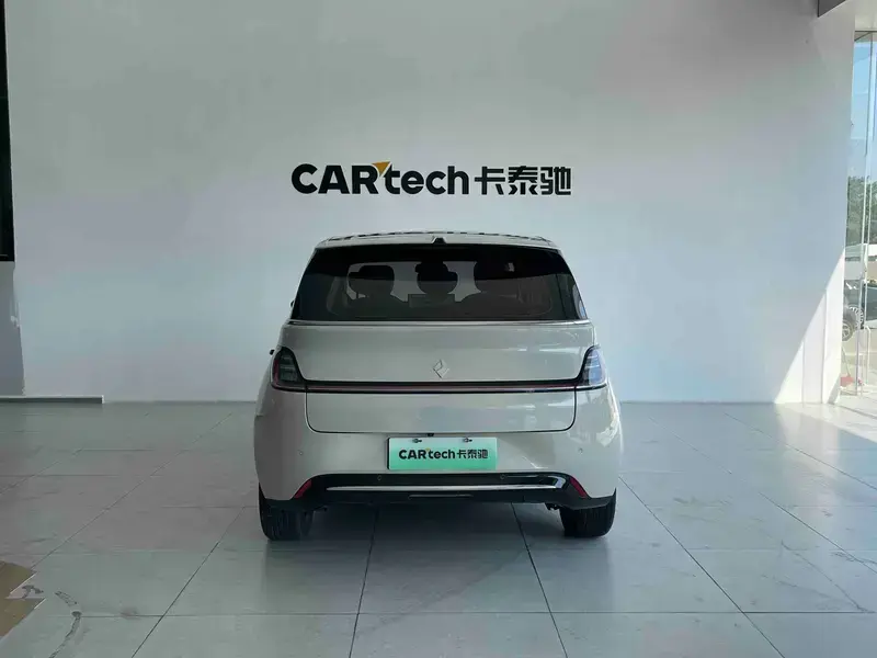 2023 Baojun Cloud с пробегом 25 000 км