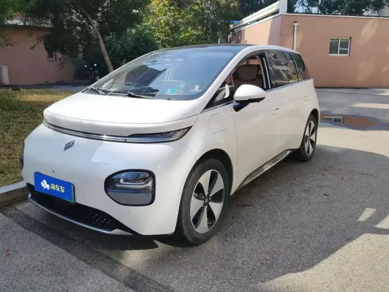 2023 Baojun Cloud с пробегом 66 000 км