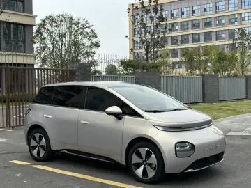 2023 Baojun Cloud с пробегом 75 000 км