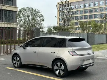 2023 Baojun Cloud с пробегом 75 000 км