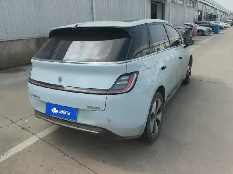 2023 Baojun Cloud с пробегом 30 000 км