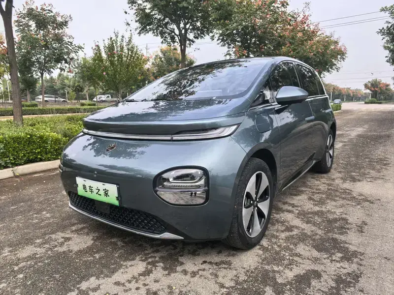 2023 Baojun Cloud с пробегом 57 500 км