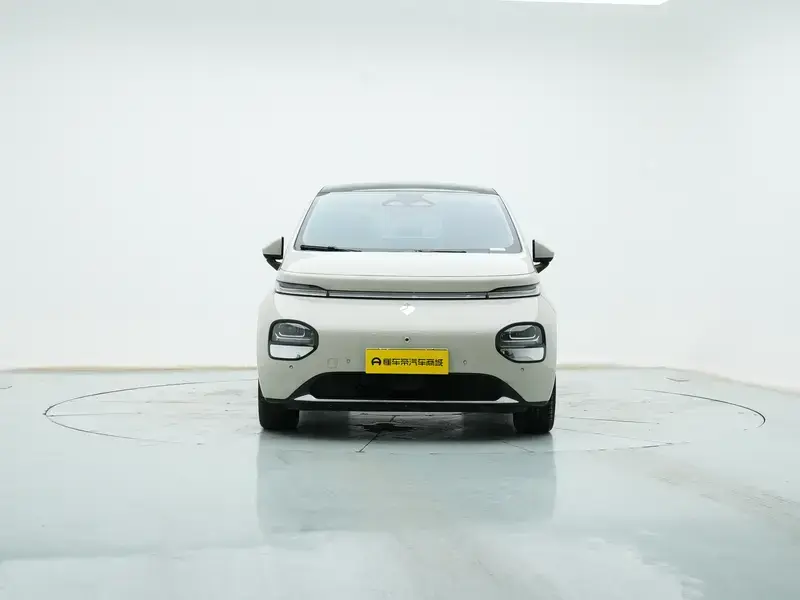 2023 Baojun Cloud с пробегом 23 100 км