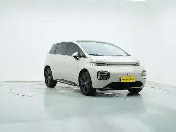 2023 Baojun Cloud с пробегом 23 100 км