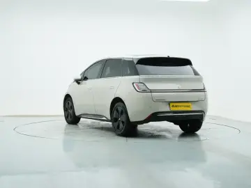 2023 Baojun Cloud с пробегом 23 100 км