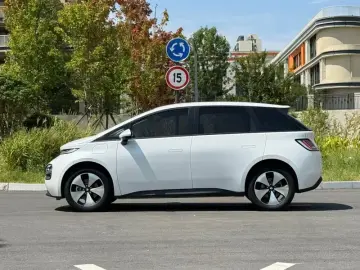 2023 Baojun Cloud с пробегом 64 000 км