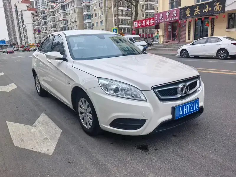 2014 BAIC Senova D50 с пробегом 90 000 км