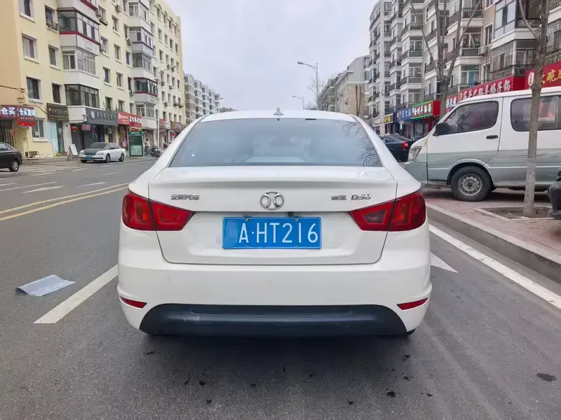 2014 BAIC Senova D50 с пробегом 90 000 км