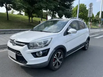 BAIC Senova X25