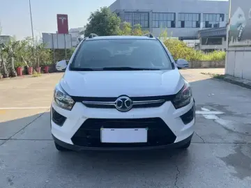 2015 BAIC Senova X25 с пробегом 90 000 км