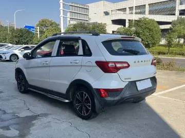 2015 BAIC Senova X25 с пробегом 90 000 км