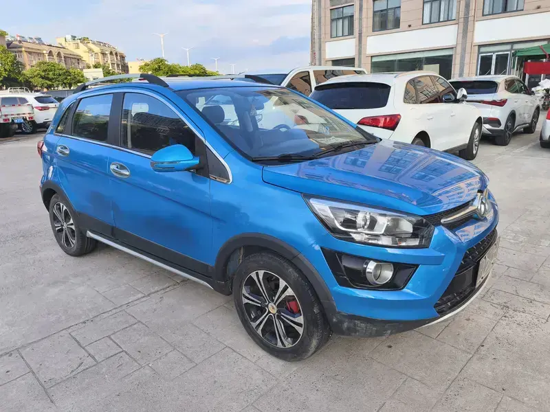 2015 BAIC Senova X25 с пробегом 120 000 км