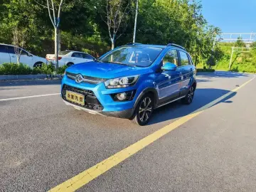 2015 BAIC Senova X25 с пробегом 80 000 км