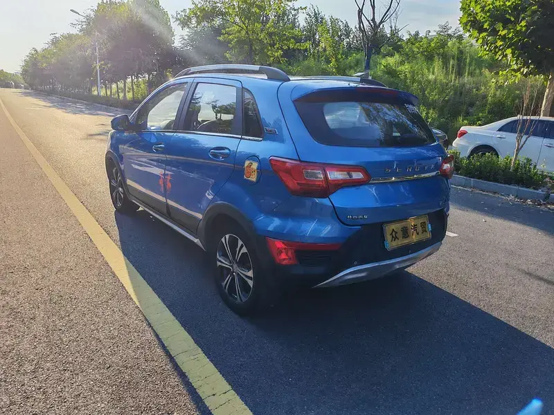 2015 BAIC Senova X25 с пробегом 80 000 км