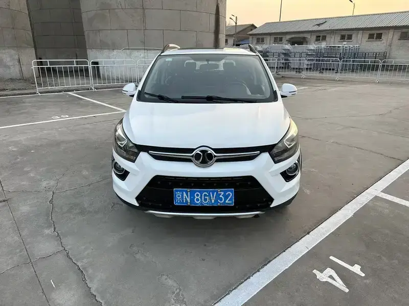 2015 BAIC Senova X25 с пробегом 60 000 км